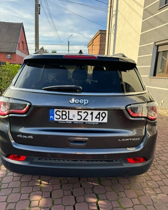 Jeep Compass cena 88000 przebieg: 82000, rok produkcji 2017 z Tychy małe 46